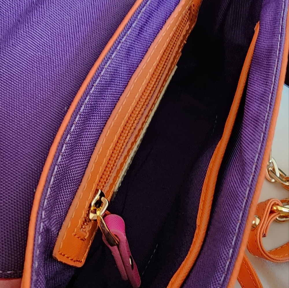 Claudia G crossbody - Picture 5 of 7